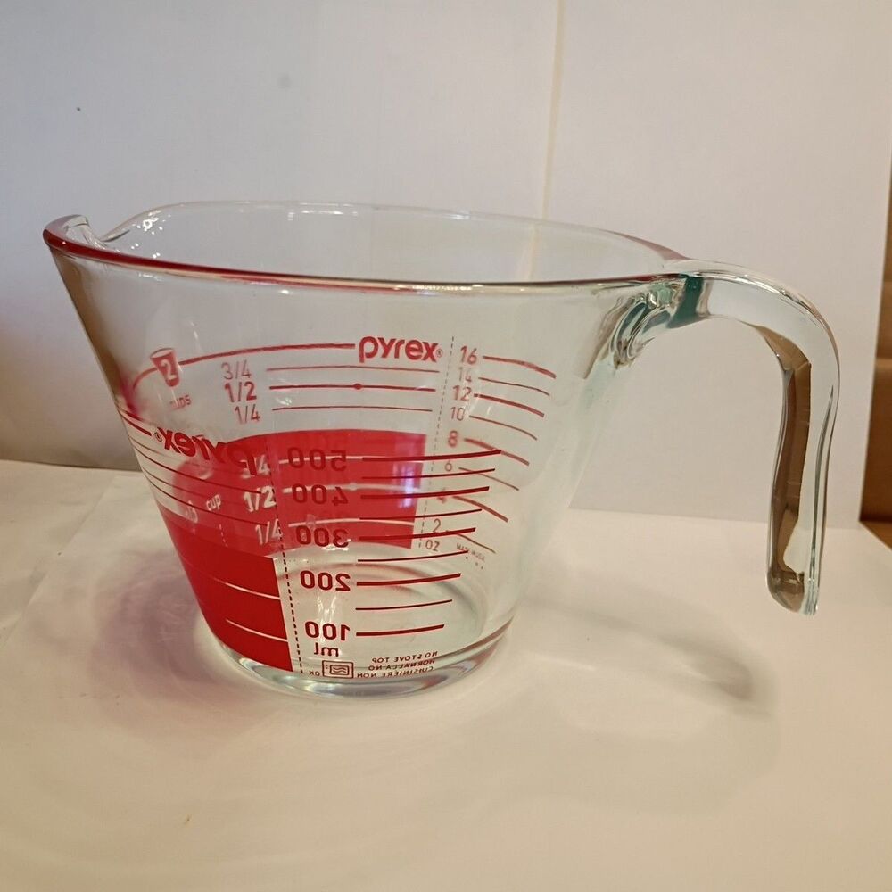 Vintage pyrex 2 Cup Open Handle Red Lettering Wide Mouth Measuring Cup